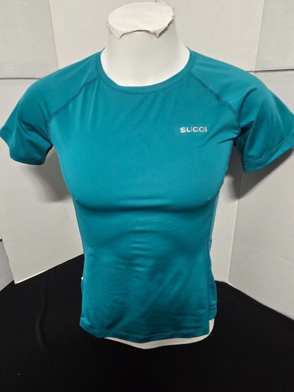 Sugoi Women's Performance Athletic Shirt Medium Teal NWT Running Gym Training To